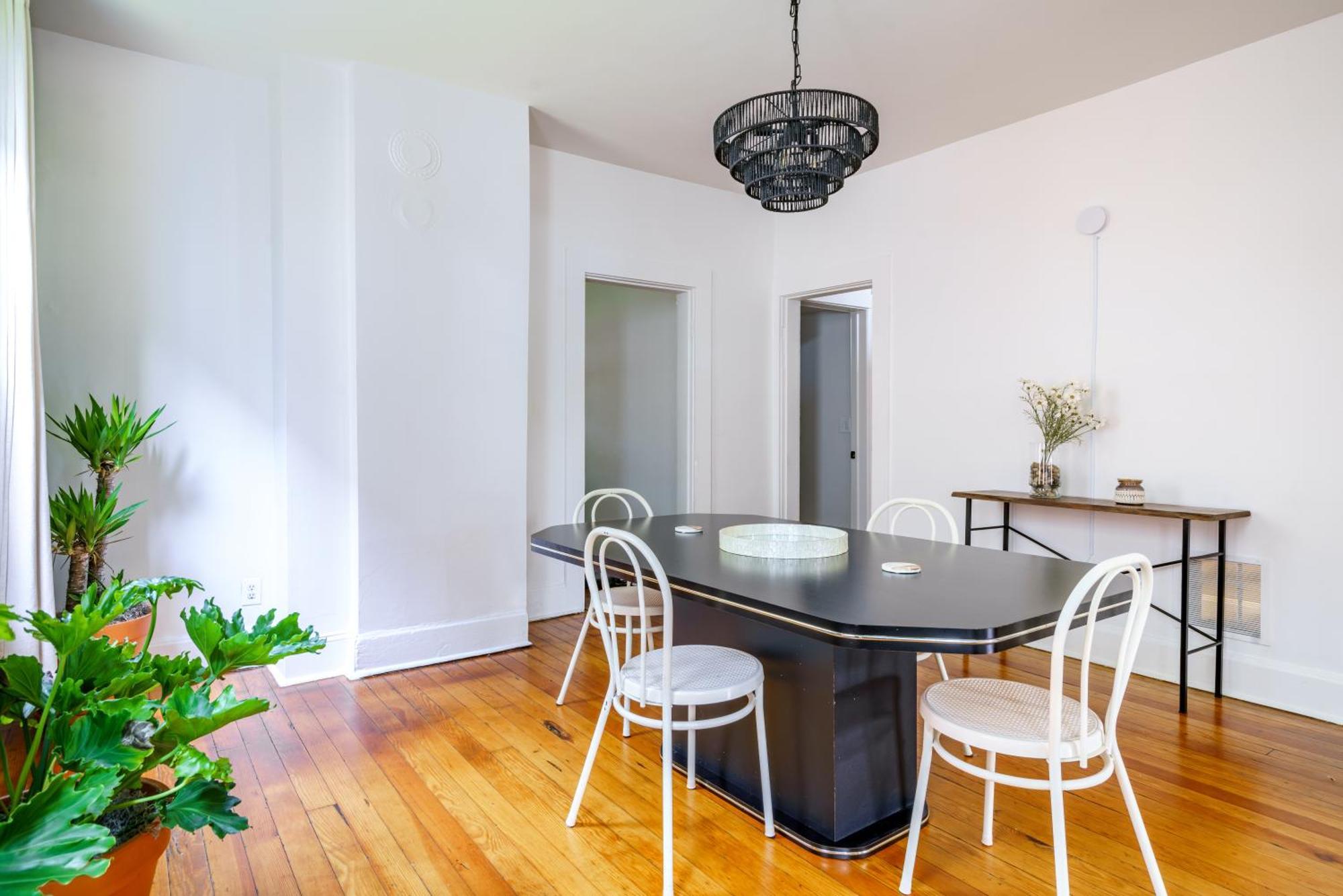 Prime Location Rated Clean Parking Free Columbus