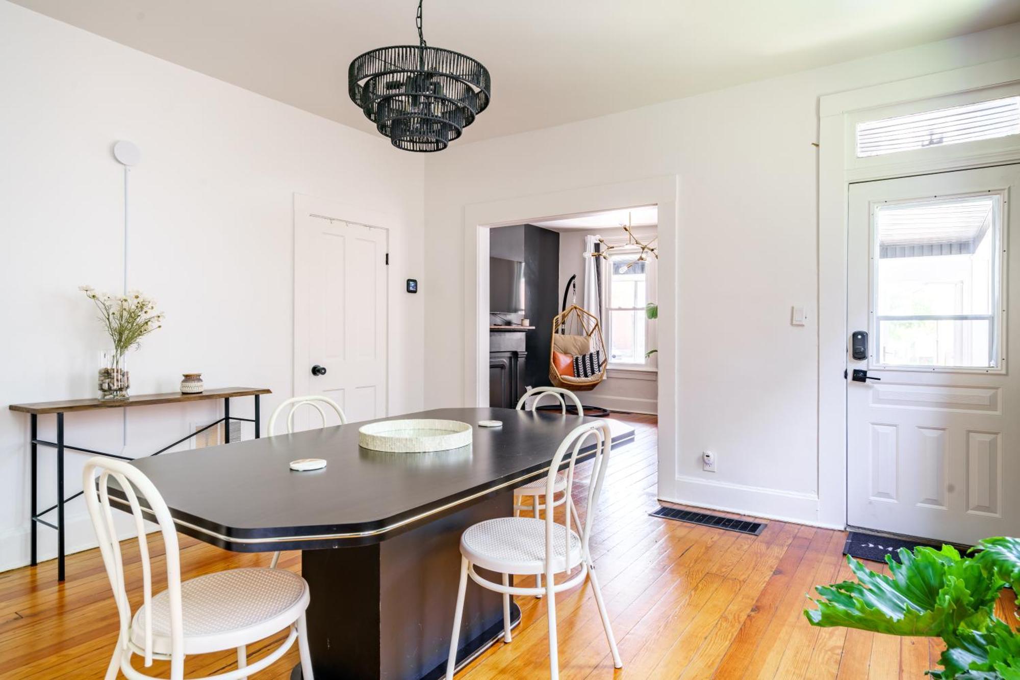 Holiday home Prime Location Rated Clean Parking Free *